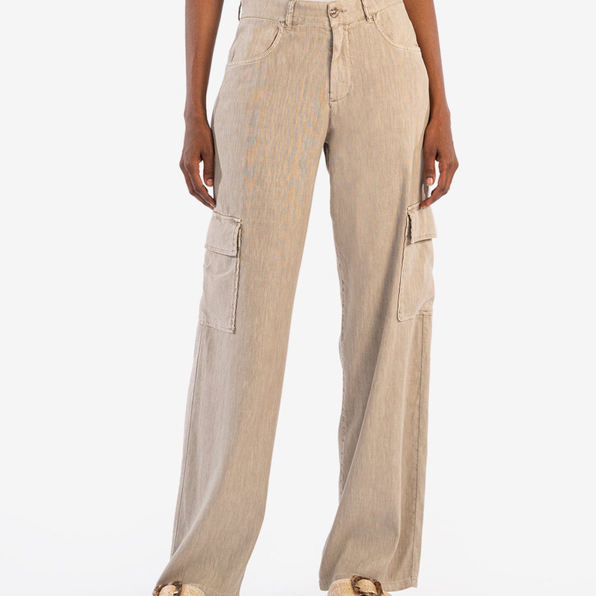 Kut from the Kloth Akia Wheat Wide Leg Pants with Cargo Pockets lemon